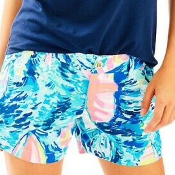 Lilly Pulitzer Callahan Shorts in "Sparkling Blue Hey Bay Bay Sailboat" - Picture 1 of 7